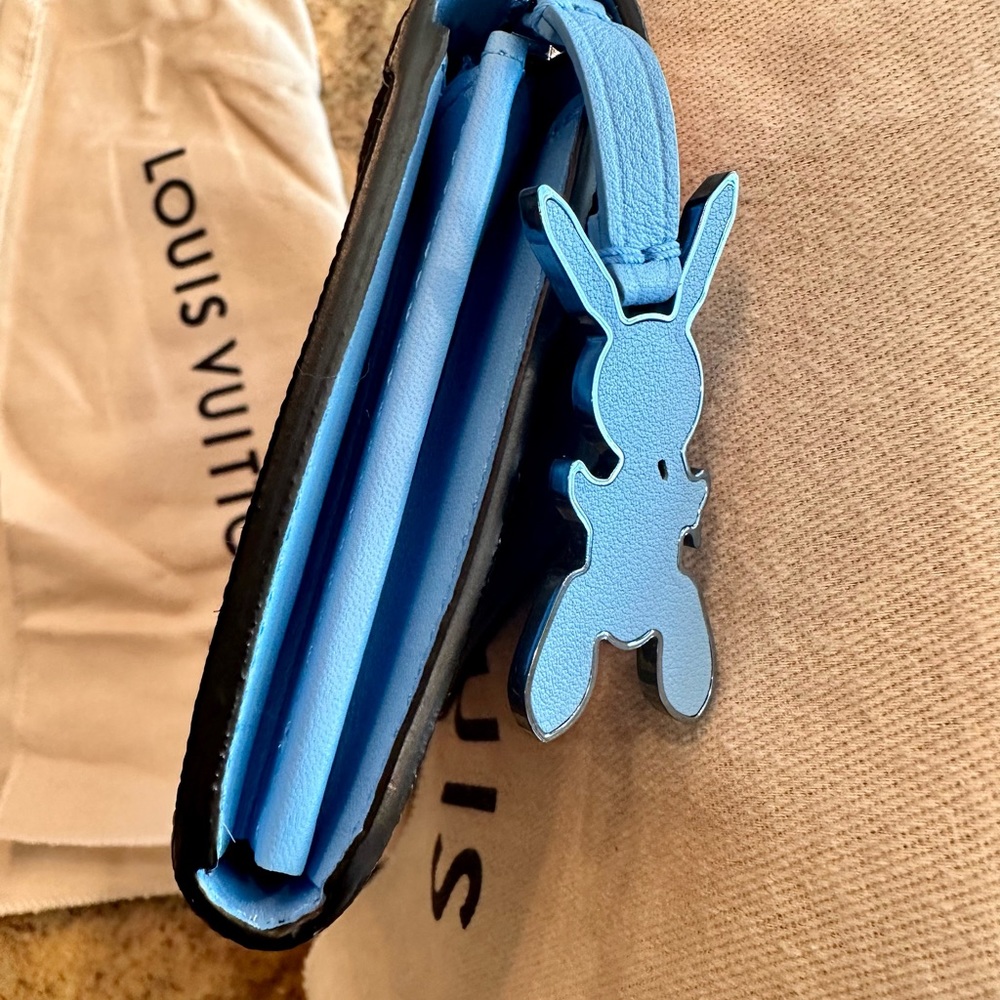 Authentic Louis Vuitton Jeff Koons Sarah Wallet View 3